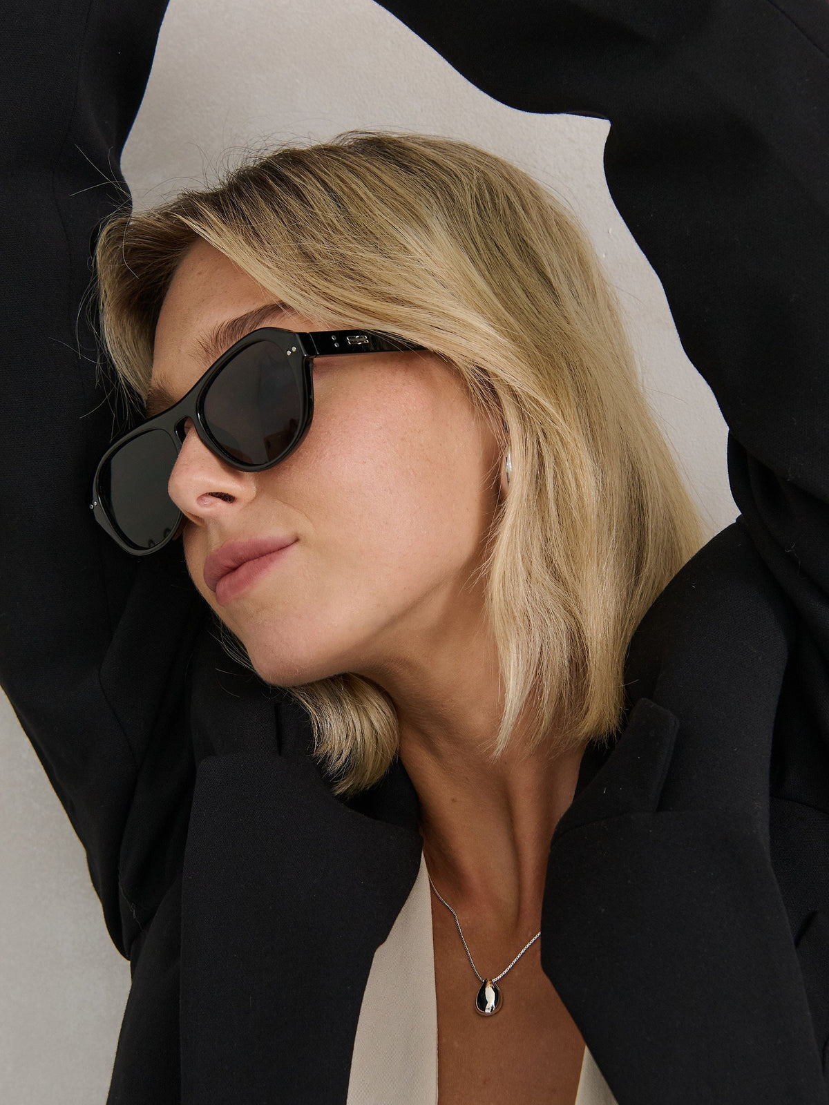 Blanc Bold Round Sunglasses