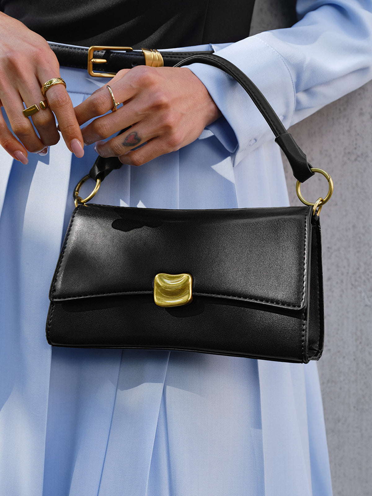 Élise Baguette Shoulder Bag
